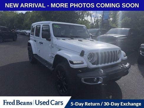 Used 2024 Jeep Wrangler Unlimited Sahara w/ Technology Group AWD/4WD image 1