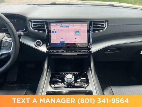 New 2026 Jeep Grand Wagoneer 4WD image 17