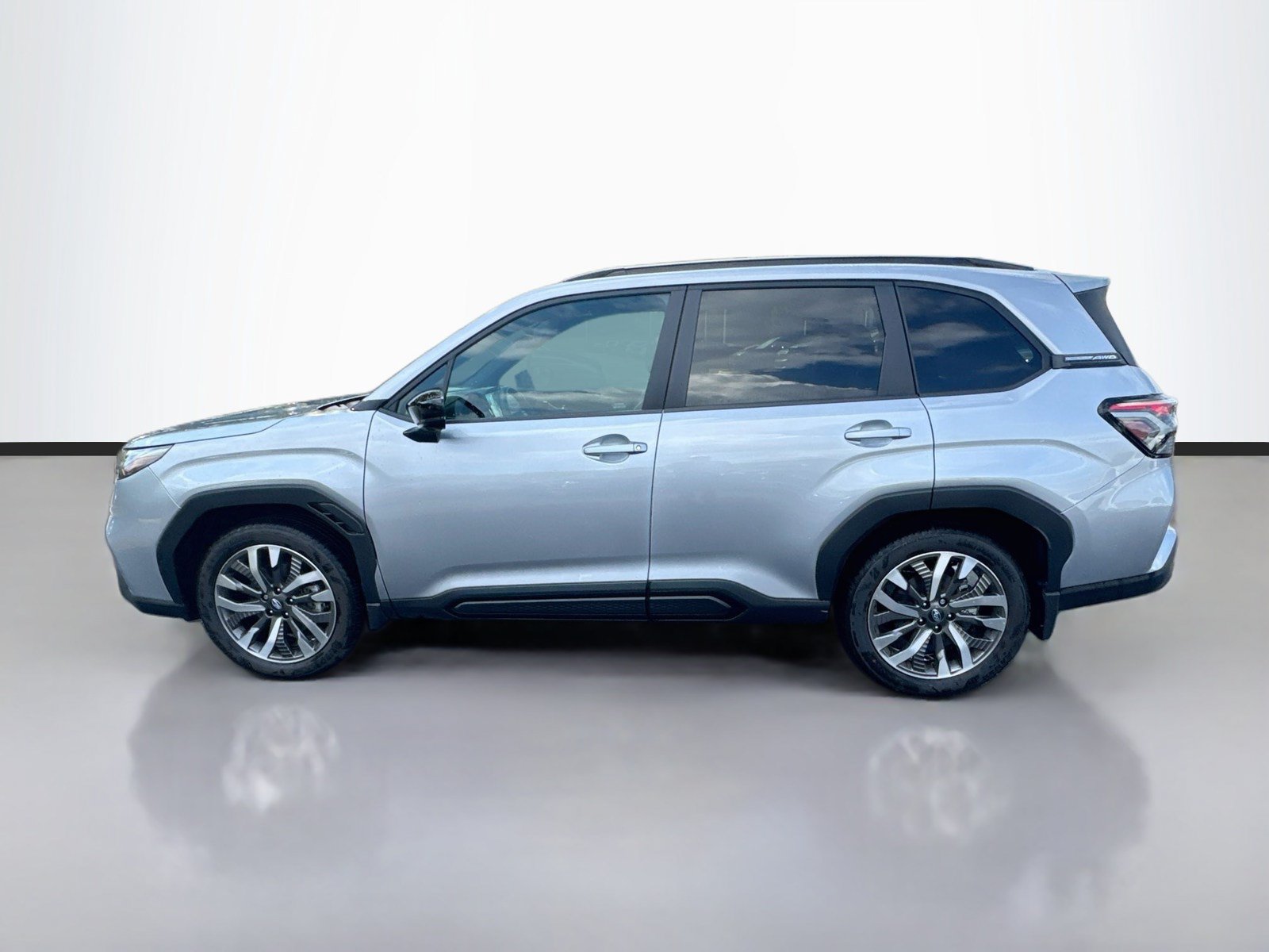 Used 2026 Subaru Forester Touring AWD/4WD image 4