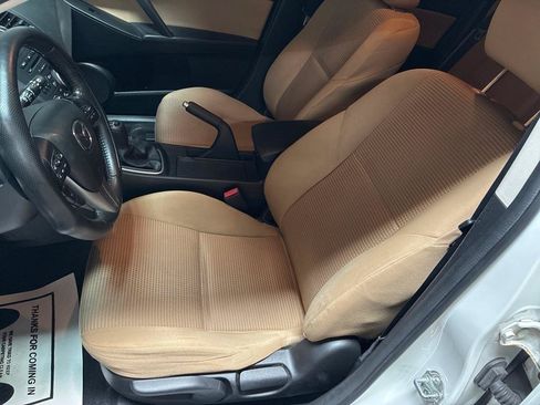 Used 2013 MAZDA MAZDA3 i Touring FWD image 14