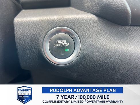 Used 2024 GMC Terrain SLT image 40