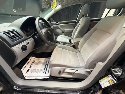 Used 2009 Volkswagen Rabbit S FWD image 14