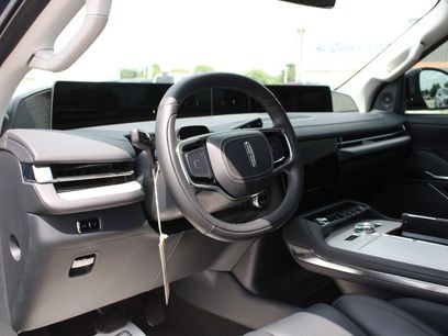 New 2027 Lincoln Navigator Reserve