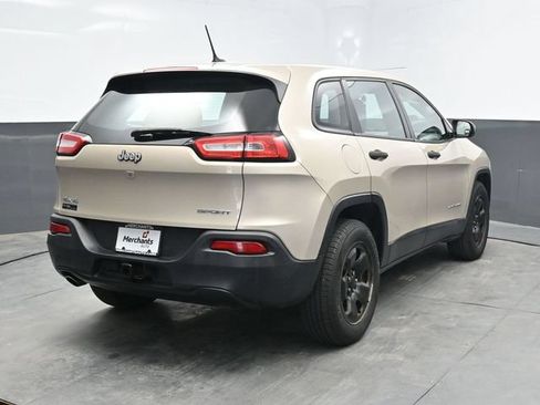 Used 2015 Jeep Cherokee Sport w/ Cold Weather Group AWD/4WD image 6