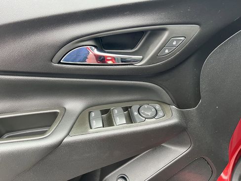 Used 2023 Chevrolet Equinox LT image 16