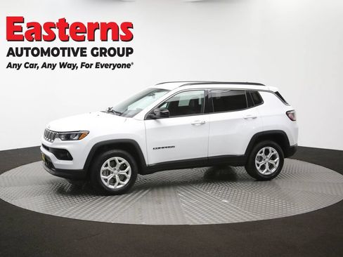 Used 2024 Jeep Compass Latitude AWD/4WD image 56