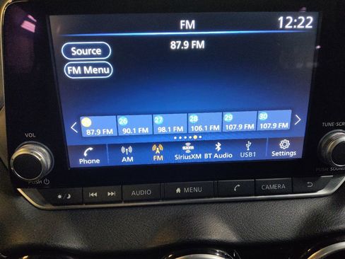 Used 2024 Nissan Sentra SV FWD image 25