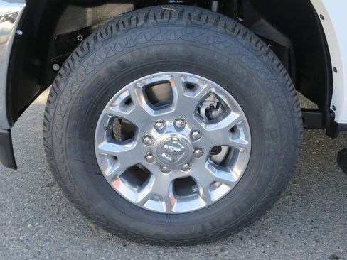 New 2024 RAM 3500 Tradesman w/ Chrome Appearance Group image 21