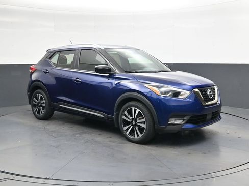 Used 2020 Nissan Kicks SR w/ SR Premium Package FWD image 5