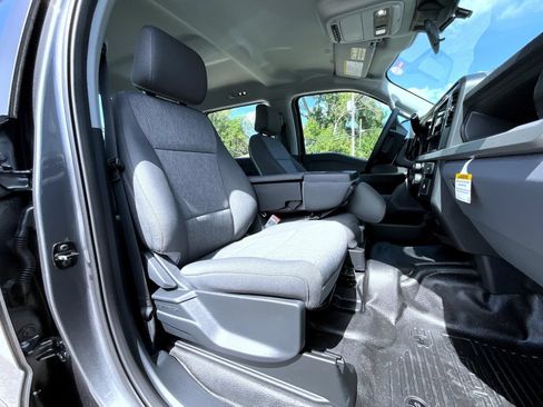 New 2027 Ford F250 XL w/ FX4 Off-Road Package AWD/4WD image 17
