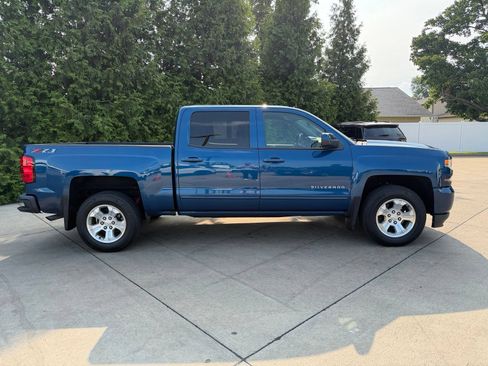 Used 2018 Chevrolet Silverado 1500 LT w/ All Star Edition AWD/4WD image 31