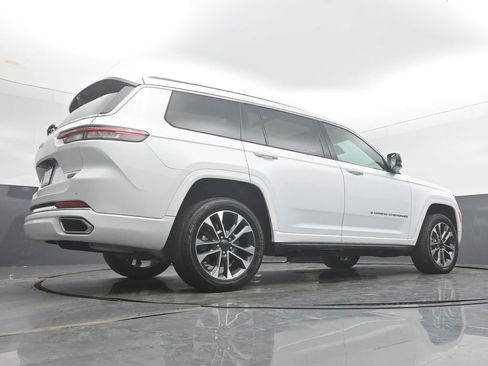 Used 2024 Jeep Grand Cherokee L Overland w/ Advanced Protech Group III AWD/4WD image 51