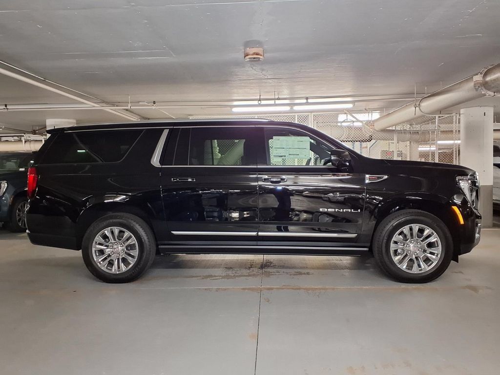 New 2026 GMC Yukon XL Denali w/ Sun & Power Step Package RWD image 4