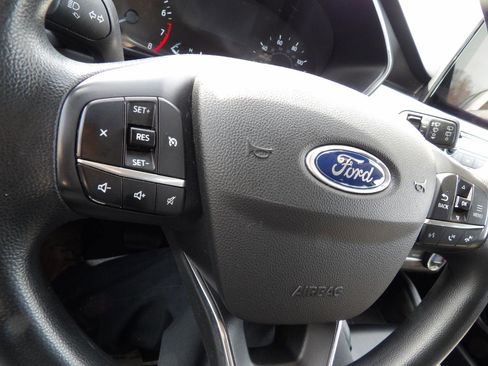 Used 2020 Ford Escape SE image 11