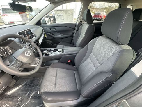 Used 2026 Nissan Rogue SV w/ Cold Weather Package AWD/4WD image 11