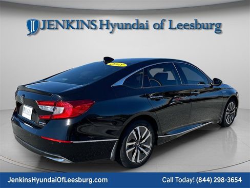 Used 2018 Honda Accord Touring image 4