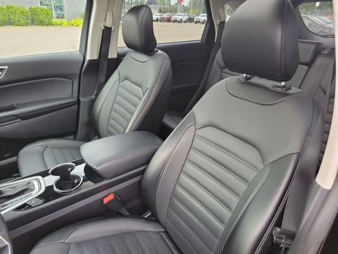 Used 2018 Ford Edge SEL w/ Canadian Touring Package AWD/4WD image 6