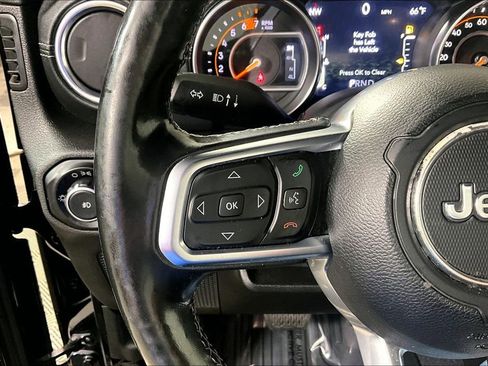 Used 2018 Jeep Wrangler Unlimited Sahara image 17
