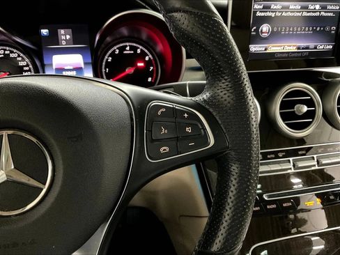 Used 2019 Mercedes-Benz GLC 300 image 21