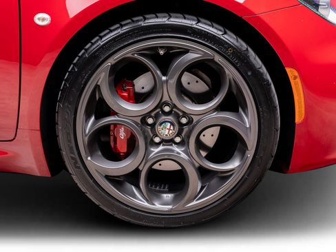Used 2015 Alfa Romeo 4C Spider w/ Spider Track Package image 21