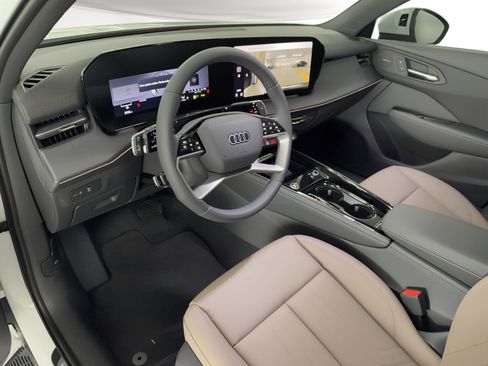 New 2026 Audi Q3 quattro 2.0T image 4