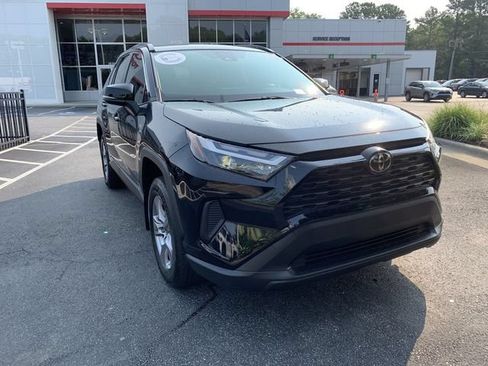 Certified 2025 Toyota RAV4 LE AWD/4WD image 2