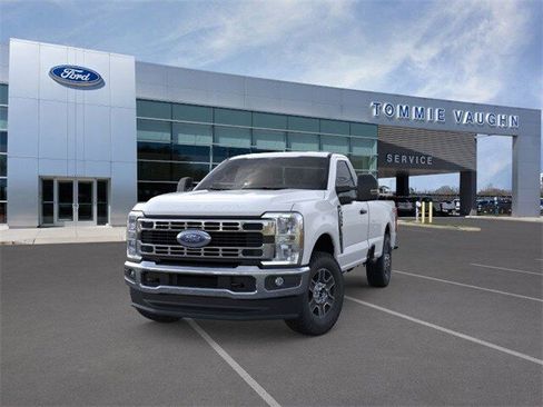 New 2025 Ford F350 XLT w/ FX4 Off-Road Package AWD/4WD image 2