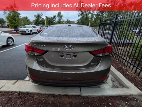 Used 2015 Hyundai Elantra Limited FWD image 5