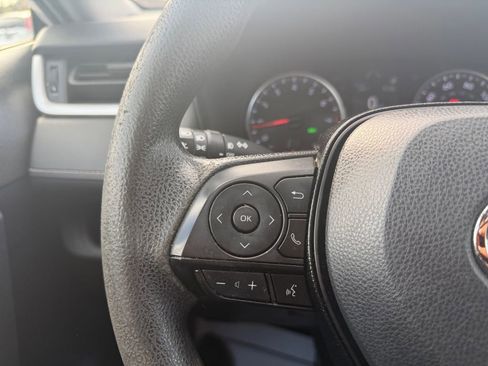 Used 2021 Toyota RAV4 XLE w/ Convenience Package image 26