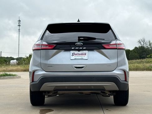 Used 2022 Ford Edge SEL AWD/4WD image 7