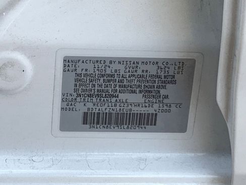 Used 2025 Nissan Versa SV image 10