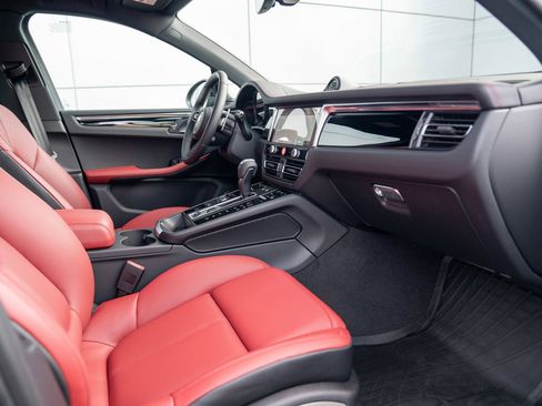 New 2026 Porsche Macan Turbo AWD/4WD image 27