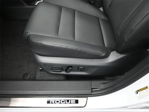 New 2026 Nissan Rogue SV image 29