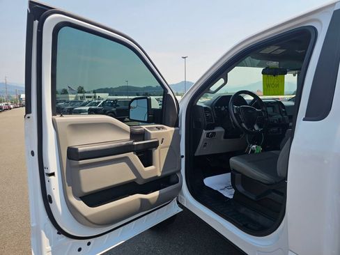 Used 2018 Ford F150 XL w/ Equipment Group 101A Mid AWD/4WD image 13