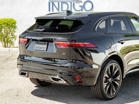 New 2026 Jaguar F-PACE R-Dynamic S image 7