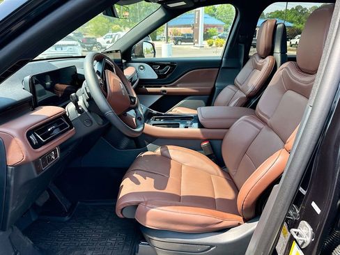 New 2026 Lincoln Aviator Reserve RWD image 8