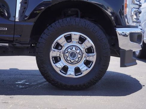 Used 2023 Ford F350 Lariat w/ Chrome Package AWD/4WD image 4