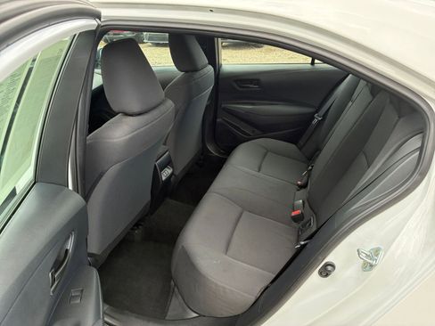 Used 2025 Toyota Corolla LE image 35