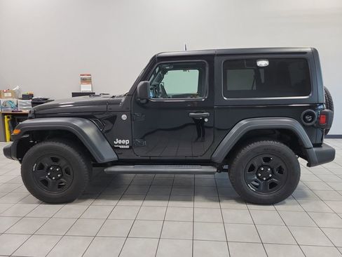 Used 2019 Jeep Wrangler Sport image 11