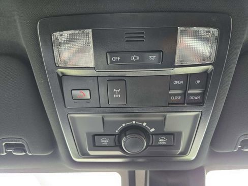 Used 2023 Toyota Tacoma TRD Off-Road w/ TRD Premium Off Road Package image 35