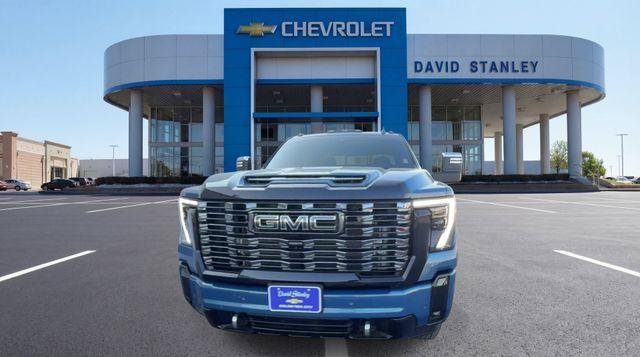 Used 2026 GMC Sierra 3500 Denali Ultimate AWD/4WD image 3