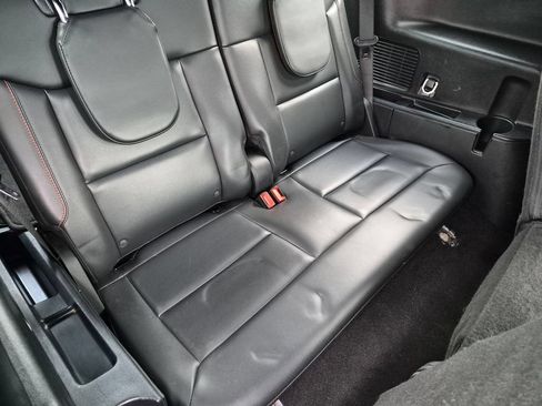 Used 2025 Ford Explorer ST-Line w/ ST-Line Street Pack AWD/4WD image 27