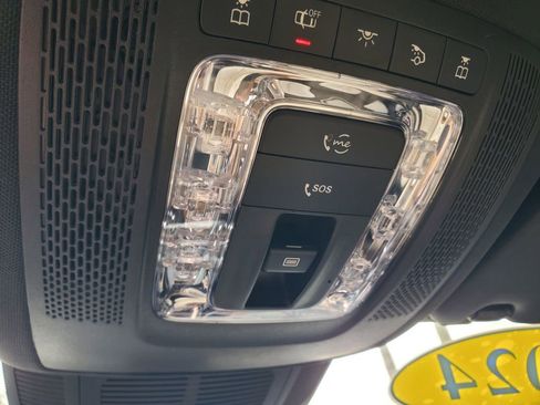 Used 2024 Mercedes-Benz GLE 450 4MATIC image 34