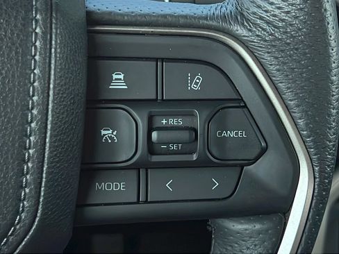 Used 2025 Toyota Tundra SR5 w/ SR5 Premium Package AWD/4WD image 19