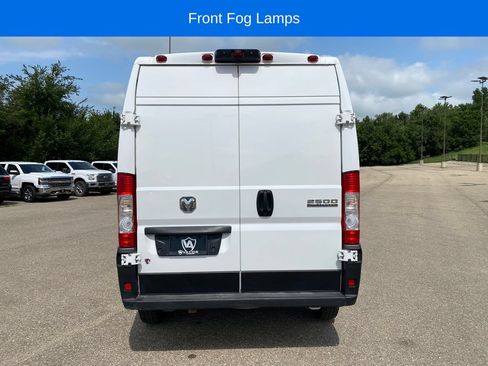 Used 2025 RAM ProMaster 2500 w/ Convenience Group FWD image 5