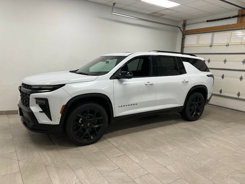 New 2026 Chevrolet Traverse RS w/ LPO, Floor Liner Package image 2