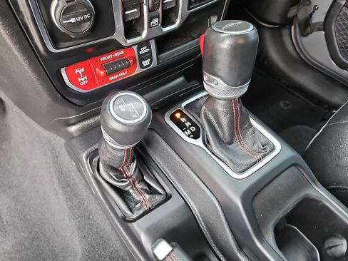 Used 2021 Jeep Gladiator Rubicon AWD/4WD image 21