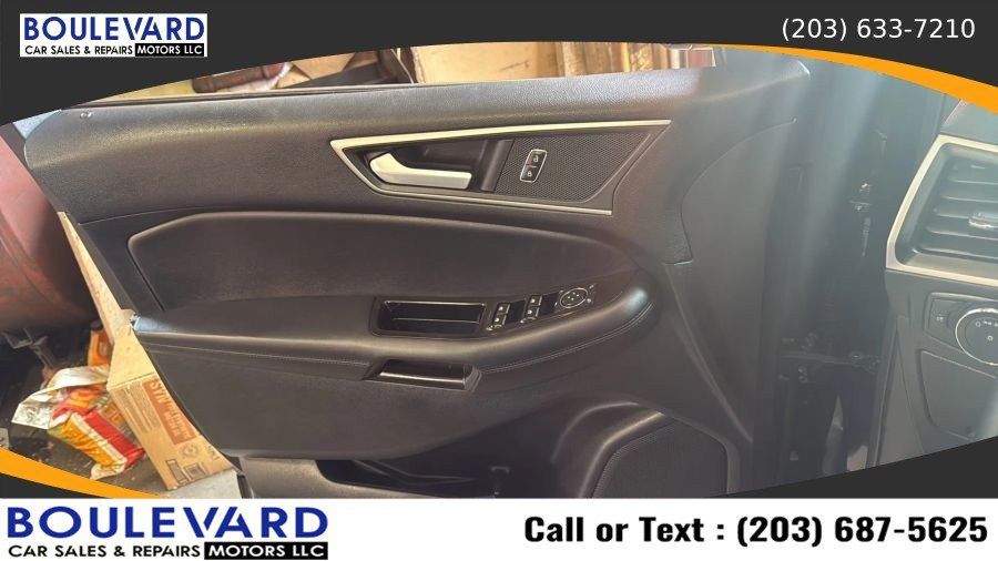 Used 2018 Ford Edge SEL w/ Equipment Group 201A AWD/4WD image 28