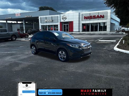 Used 2022 Honda HR-V LX image 1
