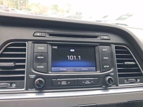 Used 2015 Hyundai Sonata SE w/ Option Group 09 image 22